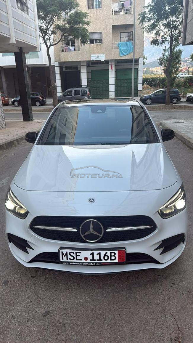 Mercedes-Benz B250-Class)
