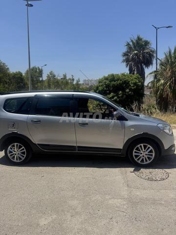 Dacia Lodgy Diesel Manuelle 2023 à Tanger - 2
