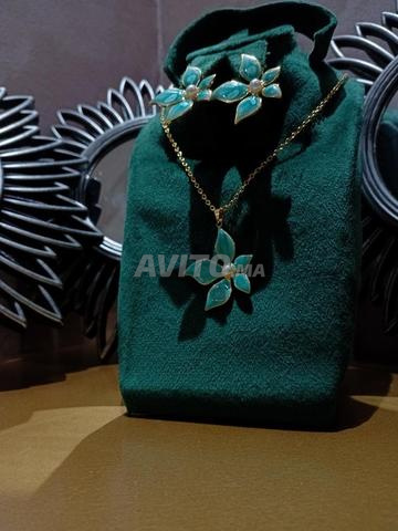 Bijoux Fleur Émaillée Couleur Tendance - Neuf