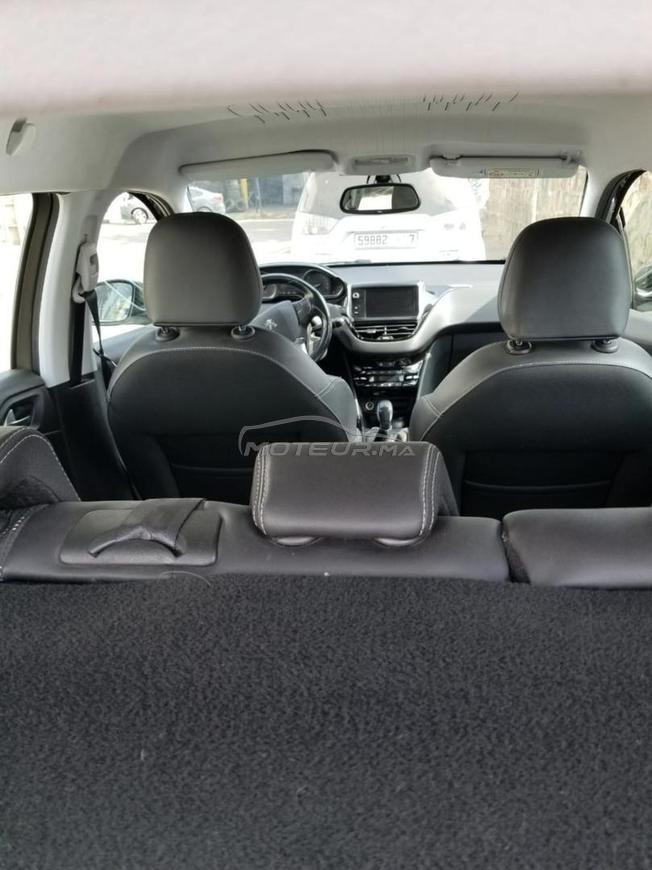 Peugeot 2008 Essence Manuelle 2017 à Bouznika
