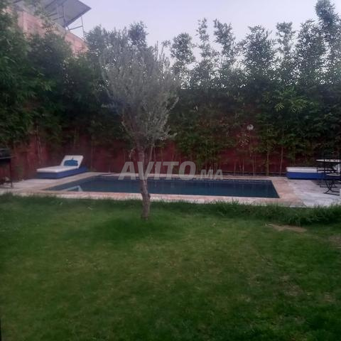 منزل ببركة سباحة