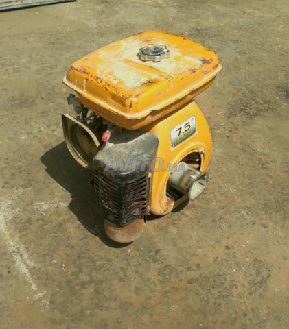Moteur Robin EY28 essence embrayage