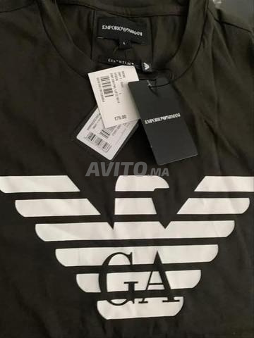 T-shirt et montres Emporio Armani originaux - 2