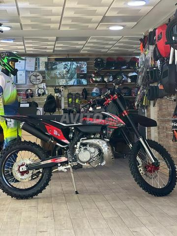 Moto Cross 250cc Essence 4T Neuf