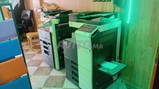 مكتبة كاملة للبيع