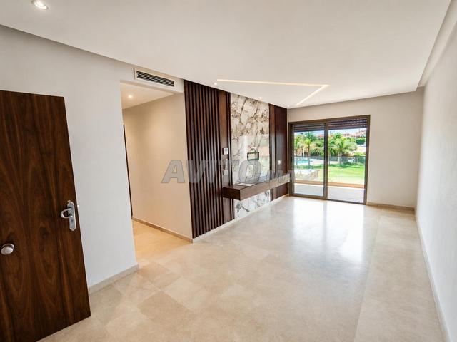 Appartement location longue durée avec piscine - 2