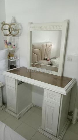 Chambre à coucher sans armoire à vendre - 2
