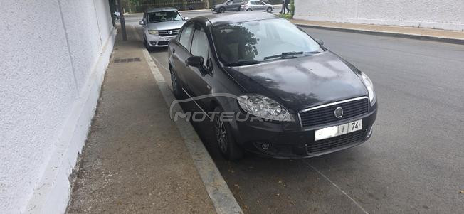 voiture  une Fiat Linea de 2012 en bon état