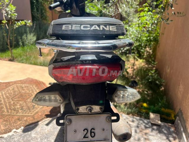 Moto 33 en bon état - 2