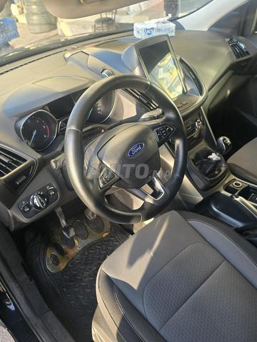 Ford Kuga en très bon état - 2