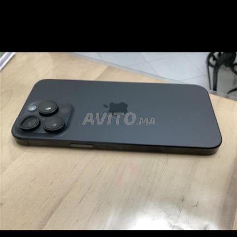 Apple iPhone 15 Pro Max 512Go - 2