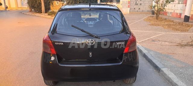 TOYOTA YARIS ESSENCE - 2