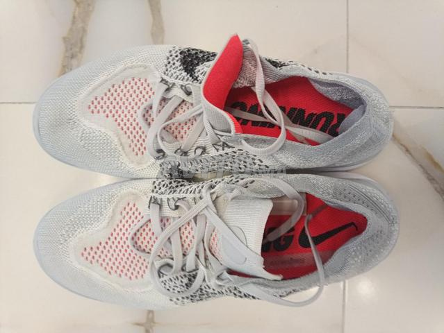 Vente de chaussures Nike - 2