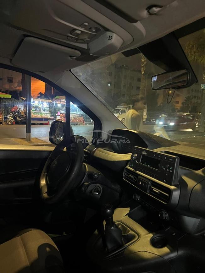 بيجو ريفتر نقية عائلة وللعمل