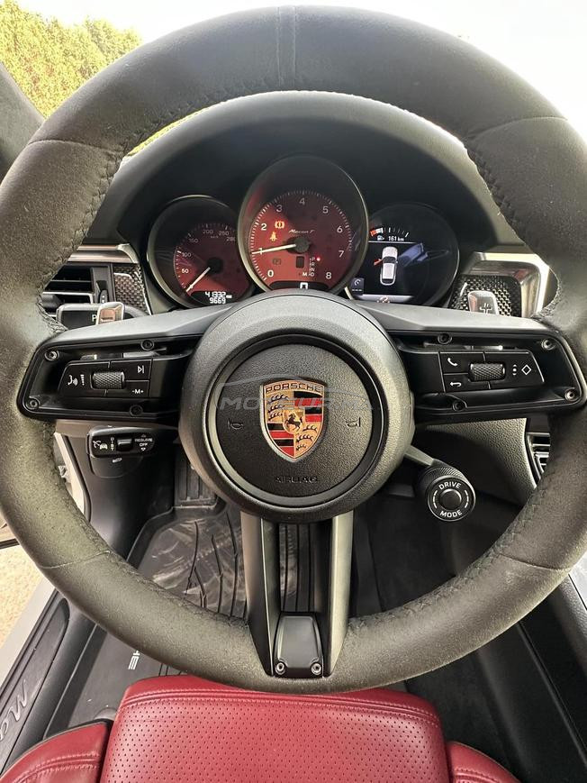 Porsche Macan Essence Automatique 2023 à Oujda