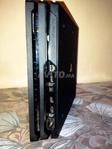 PS4 Pro 1T مفلاشي 2 يد أصلية - 2