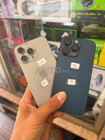 iPhone 15 Pro Max et iPhone 16 Pro Max - 2