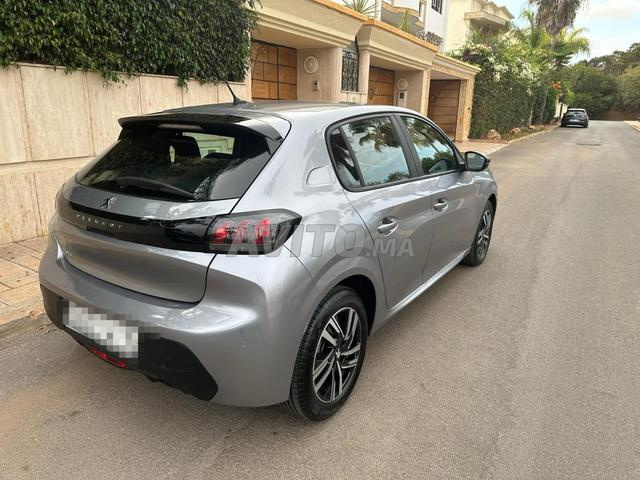 Peugeot 208 - 2