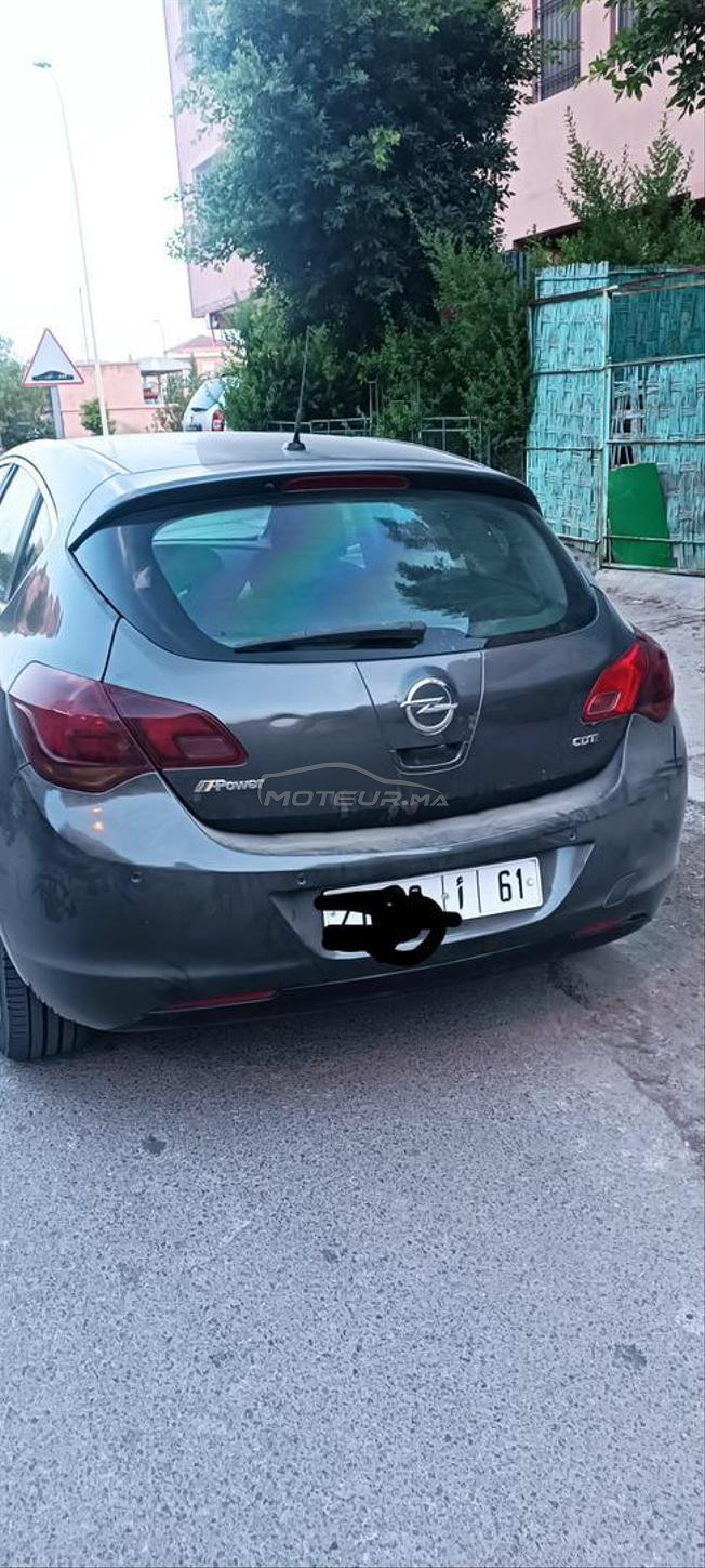 Opel astra 2011