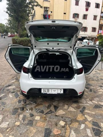 Clio 4 modèle 2018 automatique diesel - 2