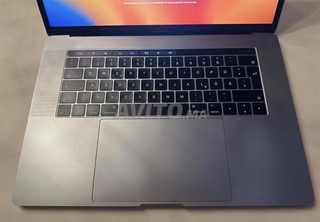 MacBook Pro 2017 512GB SSD / 16GB RAM 15 pouces - 2