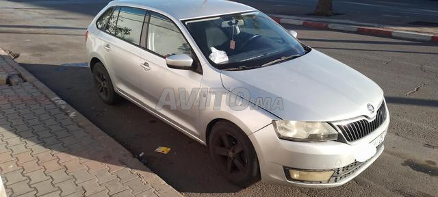 Skoda Rapid Diesel Manuelle 2015 à Casablanca - 2