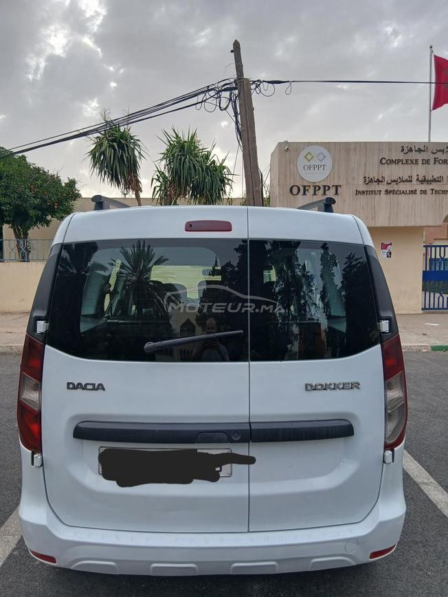 السيارة في حالة جد جيدة و التمن قابل للنقاش 
