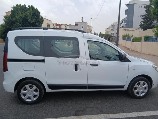 السيارة في حالة جد جيدة و التمن قابل للنقاش 