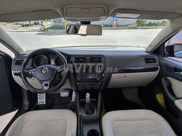 Volkswagen Jetta - 2