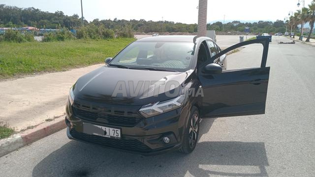Dacia Logan Diesel Manuelle 2024 à Martil - 2