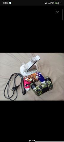 PS4 slim avec 2 manettes et support pour manettes - 2