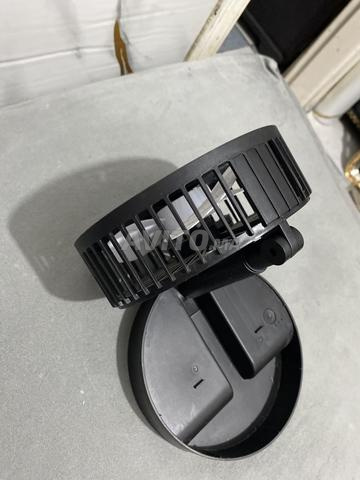Un ventilateur noir - 2