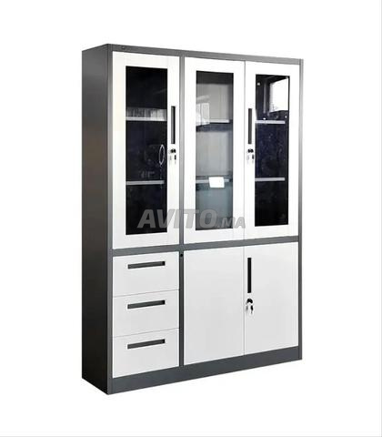 Armoire de bureau métallique