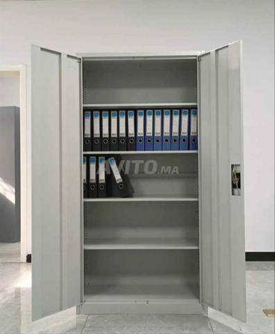 Armoire métallique de bureau