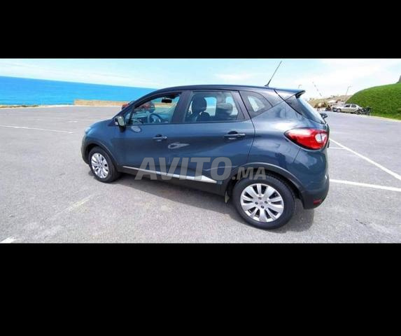 Renault Captur Diesel Manuelle 2015 à Salé - 2