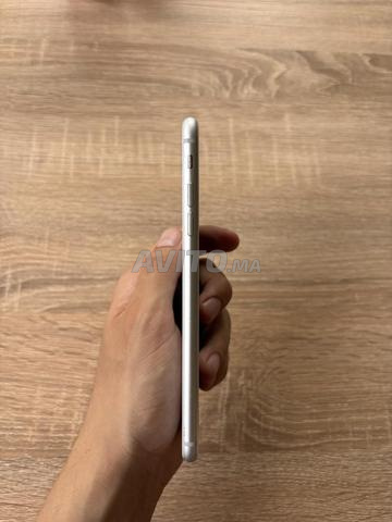 iPhone 8 Plus excellent état - 2