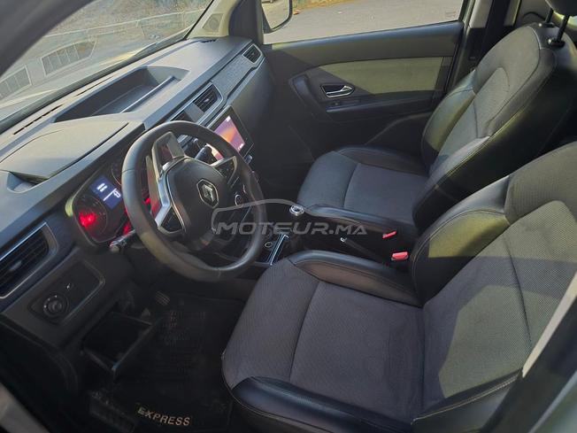 Renault express 2022 smasriya bla tberzit 