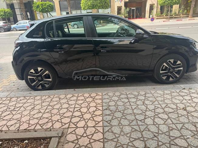 Peugeot 208 version Style Facelift 2ème génération