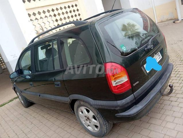 Opel Zafira - 2