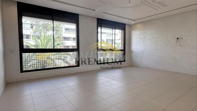 TRES BEL APPARTEMENT AVEC VUE DEGAGEE - 2