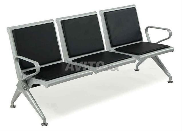 Banquette moderne ajoutant une touche d'élégance