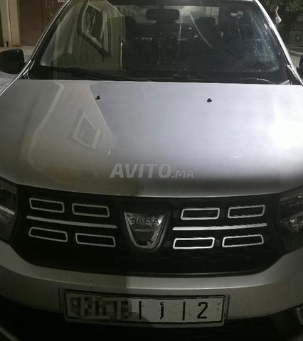 Dacia Logan Diesel Manuelle 2018 à Taourirt - 2