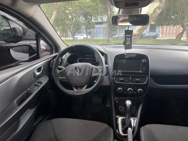 Clio 4 en très bon état automatique - 2