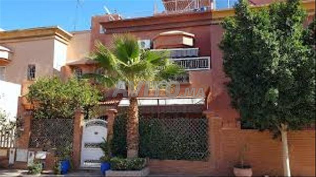 Niveau villa à louer - 2
