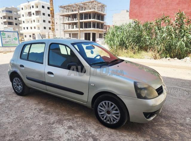 Renault Clio Essence 1.2 Manuelle 2009 à Fès