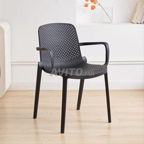 Chaises en plastique pour la Coupe du Monde