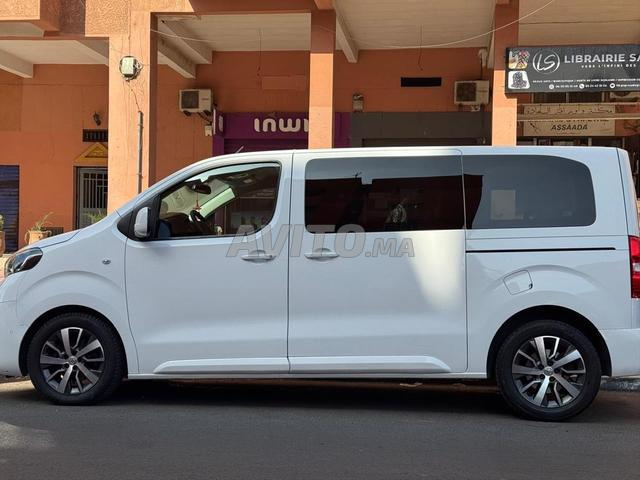Toyota Verso Diesel Manuelle 2022 à Marrakech - 2