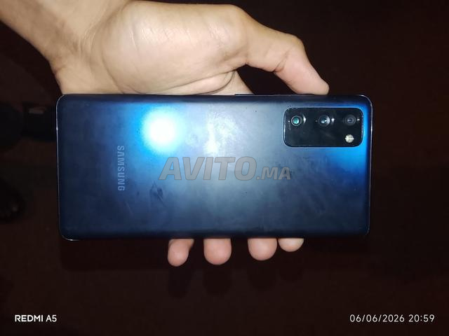 Un bon téléphone, aucun défaut - 2