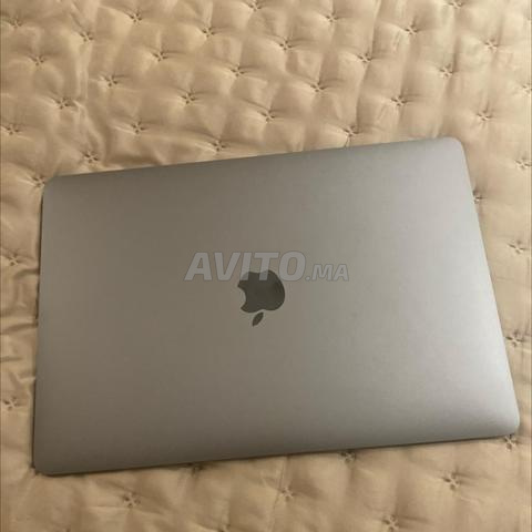 ماك بوك اير M1 512 SSD، 8 جيجا رام