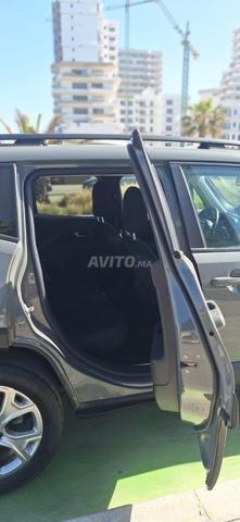 Jeep Renegade Diesel Automatique 2022 à Casablanca - 2